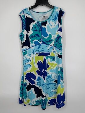 Title Nine Dream Floral Dress Large L Stretch Knit Athleisure